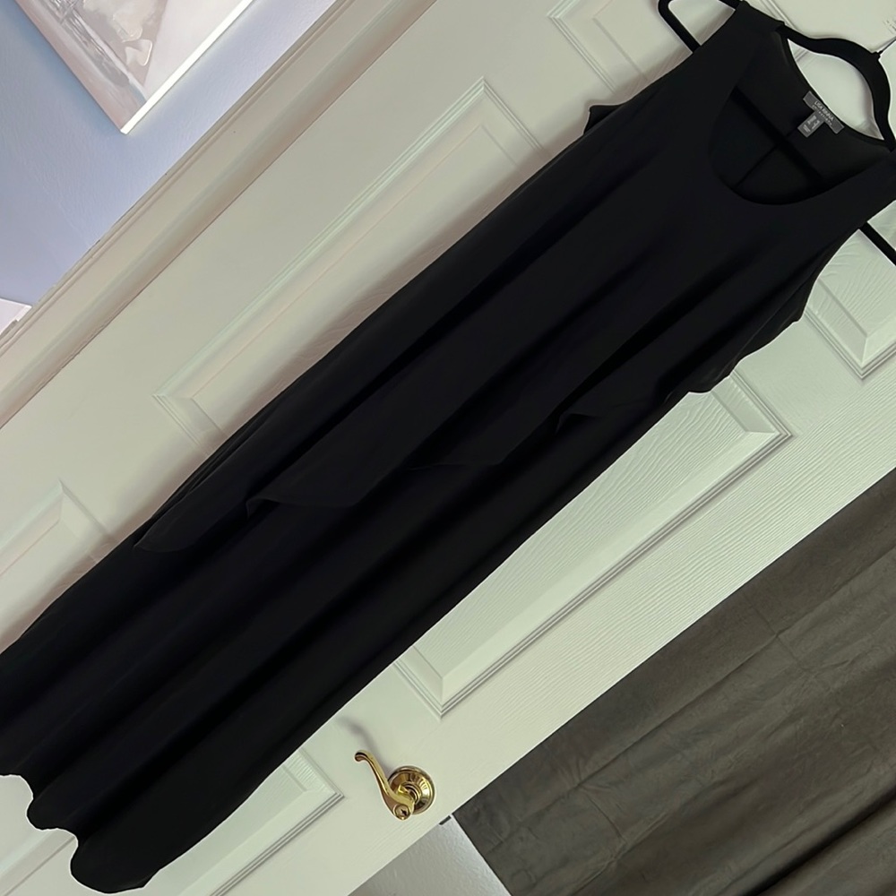 NWOT Lisa Rinna Rich Black maxi-dress w beautiful cascading front side drape.